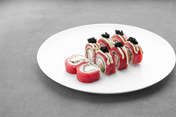 Order Roll with tuna, shrimp and avocado sauce