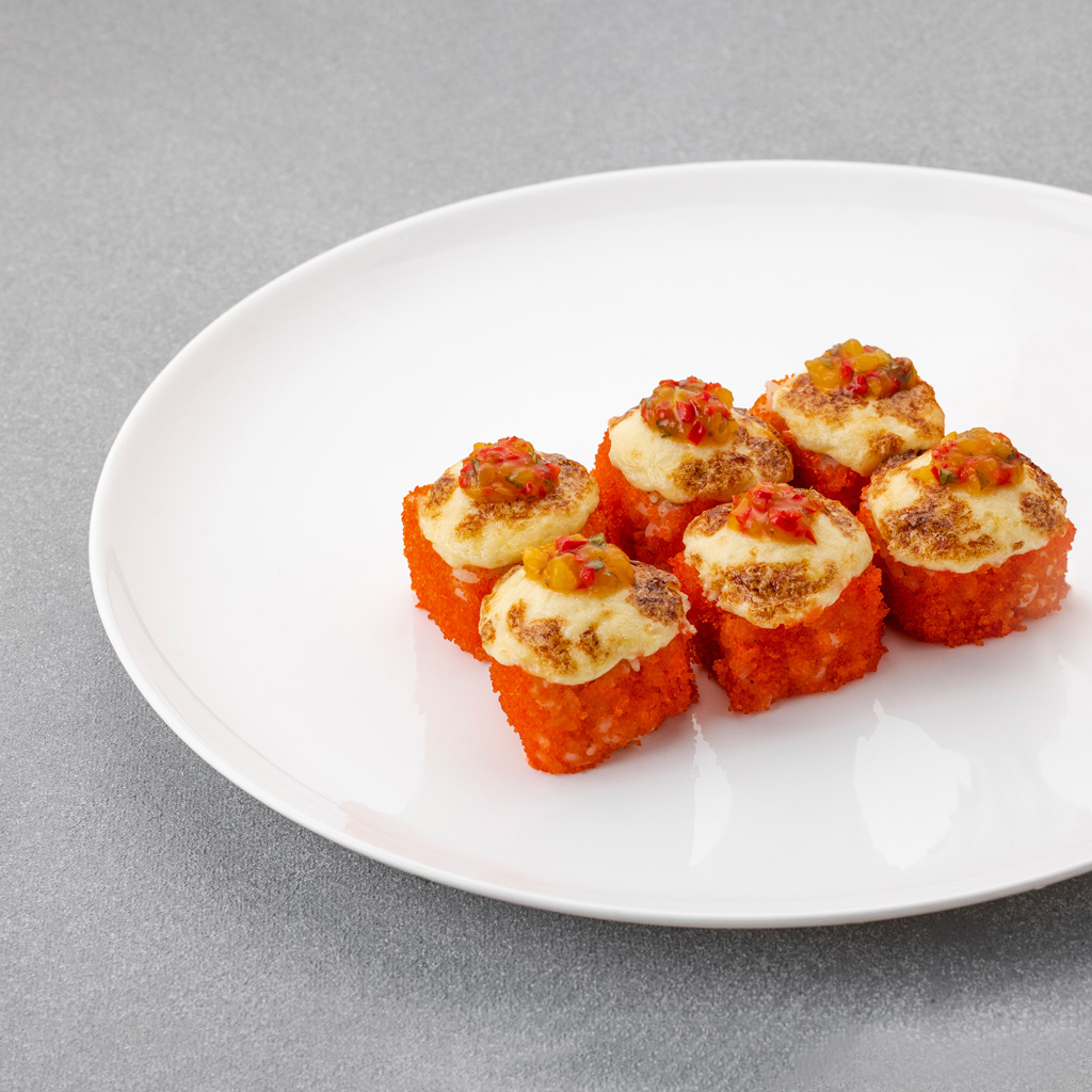 Spicy baked roll with shrimp